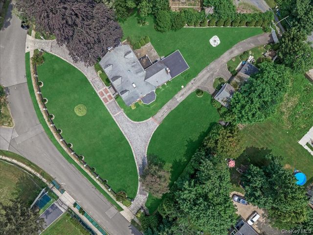 44 Arbor Place, Glen Cove, NY 11542