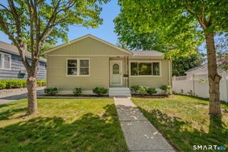 62 Lester Street, New London, CT 06320