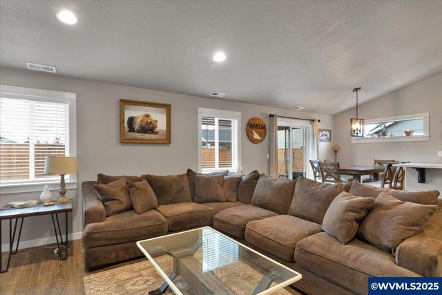 1248 Chukar St, Stayton, OR 97383