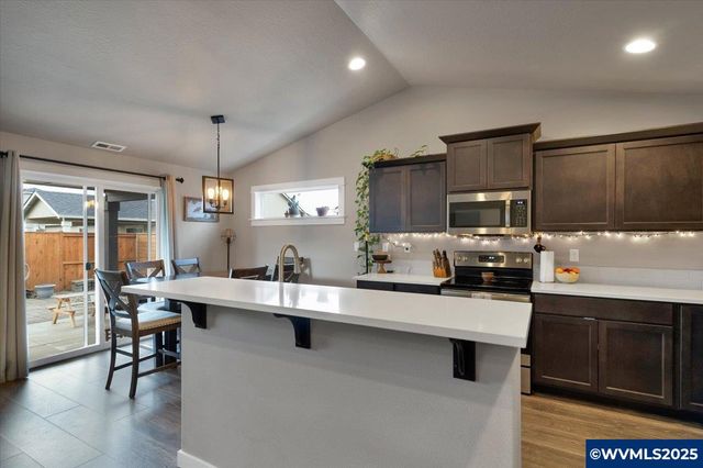 1248 Chukar St, Stayton, OR 97383