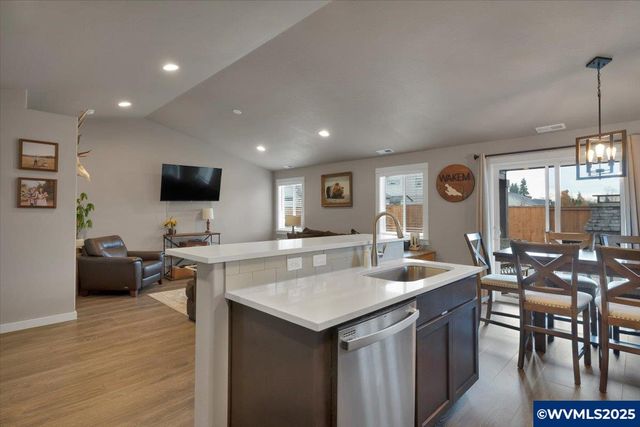 1248 Chukar St, Stayton, OR 97383