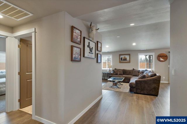 1248 Chukar St, Stayton, OR 97383