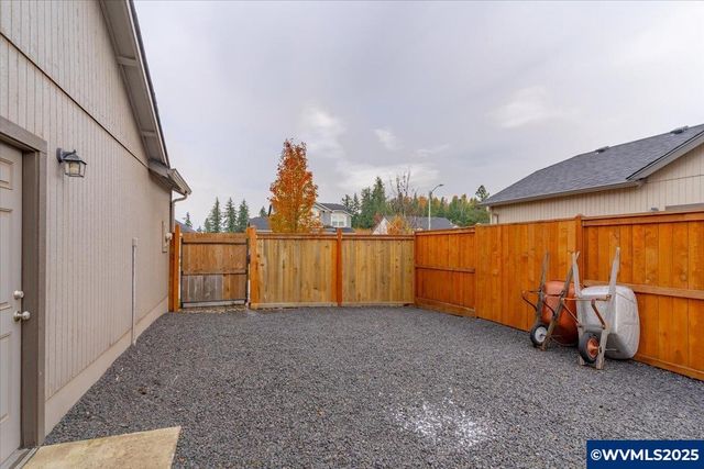 1248 Chukar St, Stayton, OR 97383