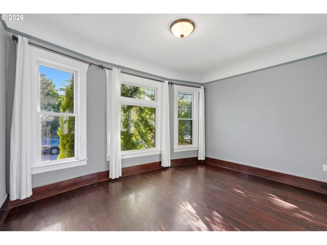 6552 Ne 8TH Ave, Portland, OR 97211