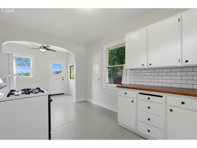 6552 Ne 8TH Ave, Portland, OR 97211