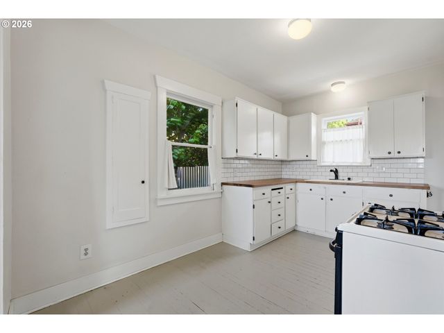 6552 Ne 8TH Ave, Portland, OR 97211