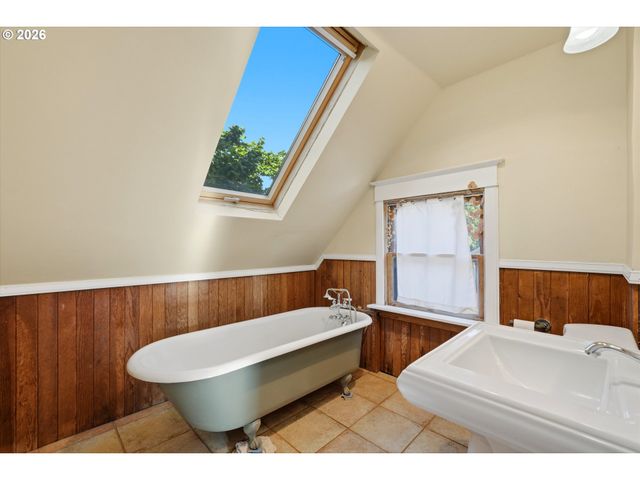 6552 Ne 8TH Ave, Portland, OR 97211