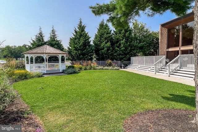 1100 HARBOUR DR, Palmyra, NJ 08065