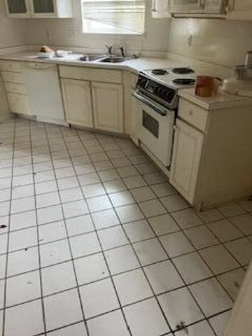 2552 Palm Shores Drive, Shalimar, FL 32579