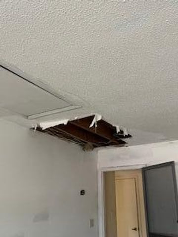 2552 Palm Shores Drive, Shalimar, FL 32579