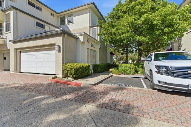 601 Baltic Circle 627, Redwood City, CA 94065