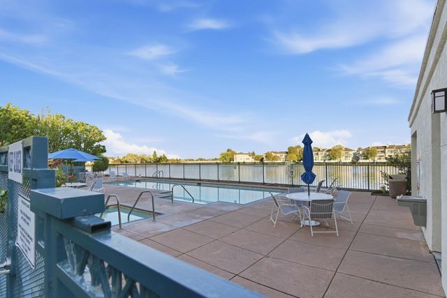 601 Baltic Circle 627, Redwood City, CA 94065