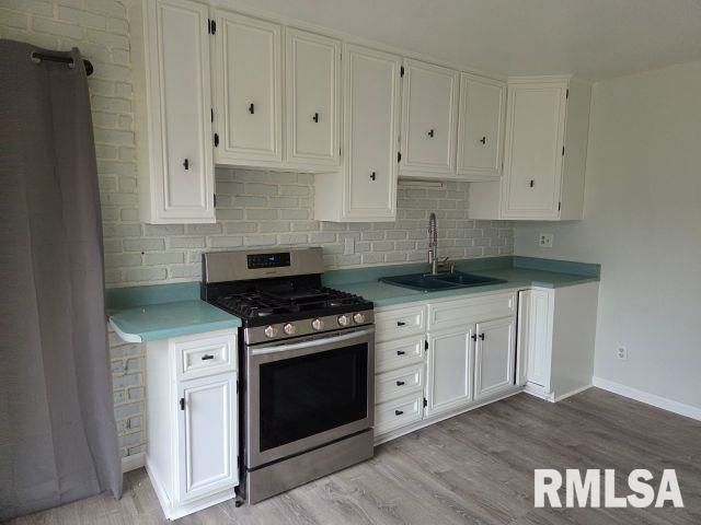 5820 N FROSTWOOD Parkway, Peoria, IL 61615