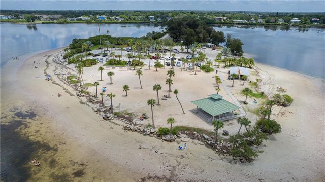 1421 RIDGE TERRACE, Tarpon Springs, FL 34689