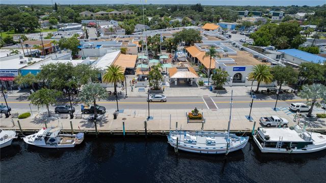 1421 RIDGE TERRACE, Tarpon Springs, FL 34689