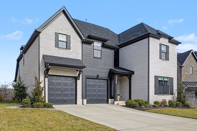 3460 Burgate Trl, Thompsons Station, TN 37179