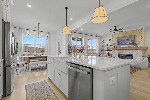 3460 Burgate Trl, Thompsons Station, TN 37179