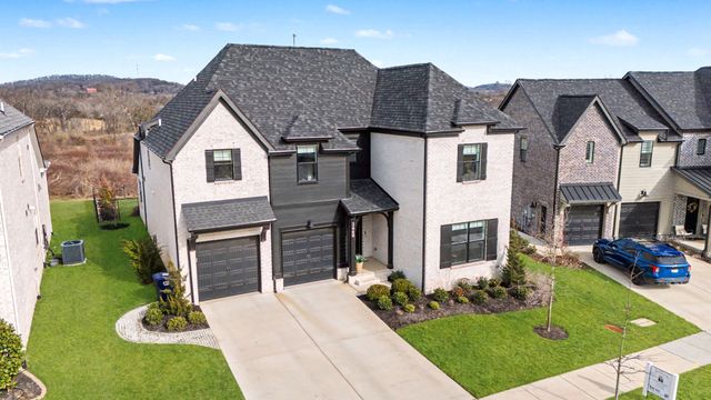 3460 Burgate Trl, Thompsons Station, TN 37179