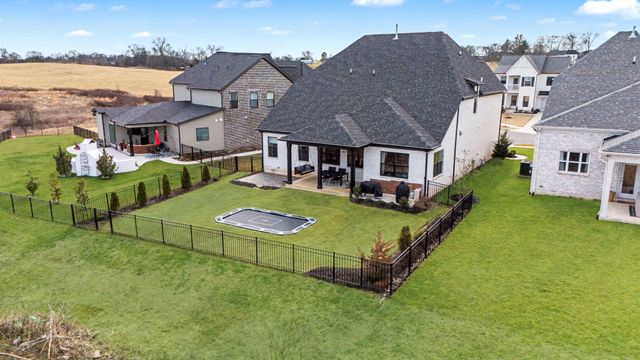 3460 Burgate Trl, Thompsons Station, TN 37179