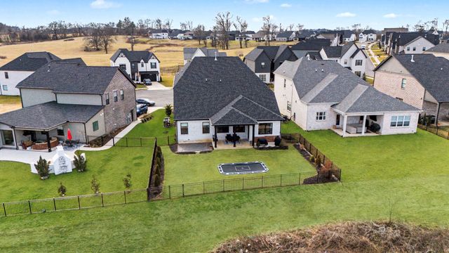 3460 Burgate Trl, Thompsons Station, TN 37179