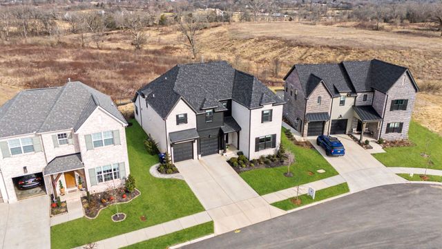 3460 Burgate Trl, Thompsons Station, TN 37179