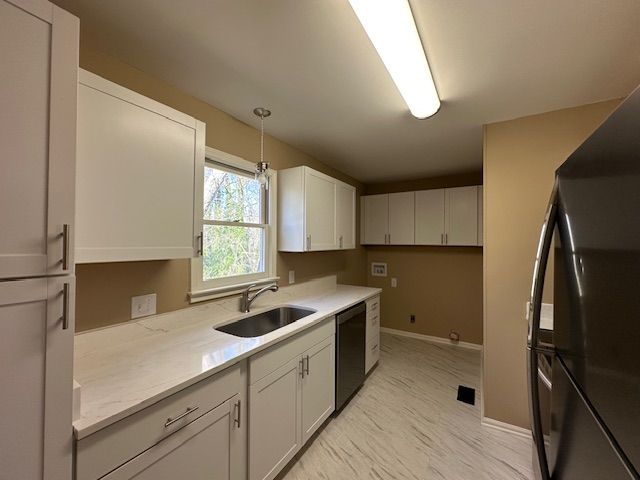 105 Crestdale Avenue, Central, SC 29630