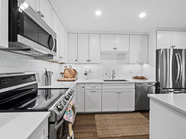 5055 GULF OF MEXICO DRIVE 115, Longboat Key, FL 34228