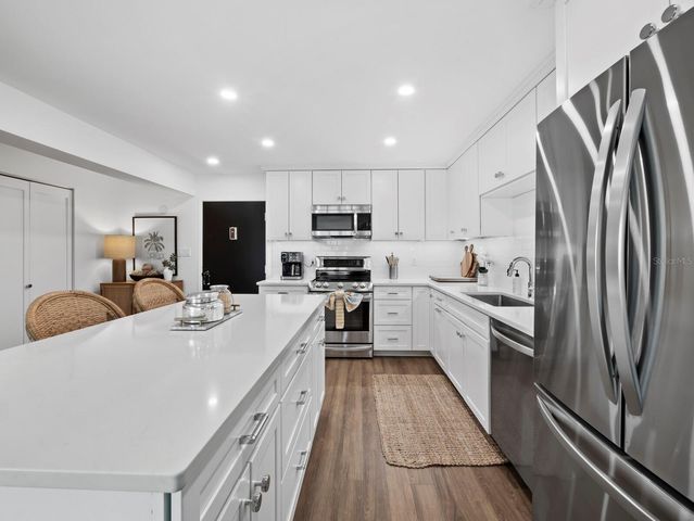 5055 GULF OF MEXICO DRIVE 115, Longboat Key, FL 34228