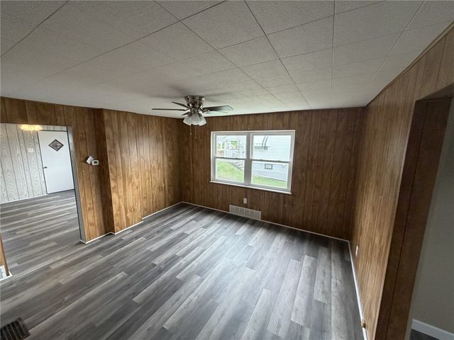 1154 Eisenhower Dr, West Deer, PA 15076