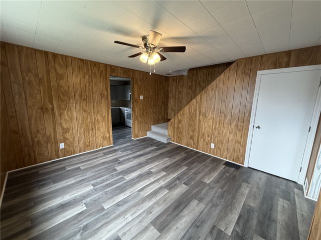 1154 Eisenhower Dr, West Deer, PA 15076