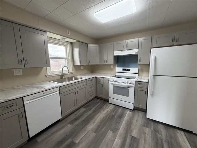 1154 Eisenhower Dr, West Deer, PA 15076