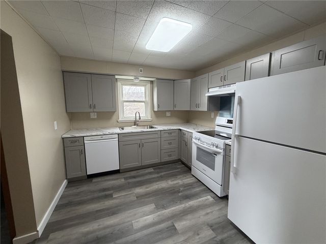 1154 Eisenhower Dr, West Deer, PA 15076