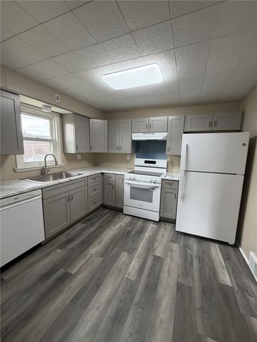 1154 Eisenhower Dr, West Deer, PA 15076