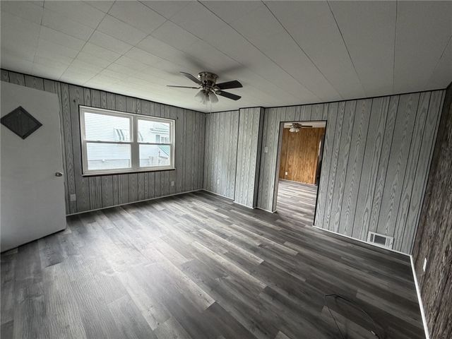 1154 Eisenhower Dr, West Deer, PA 15076