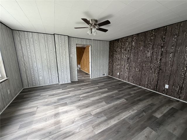1154 Eisenhower Dr, West Deer, PA 15076