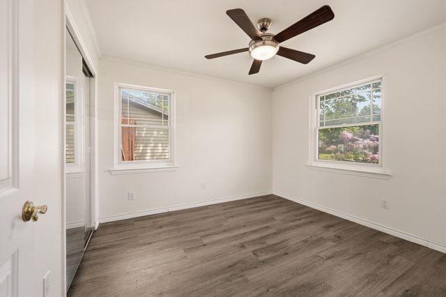 2417 Muret Street, Irving, TX 75062