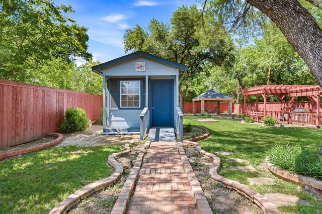 2417 Muret Street, Irving, TX 75062