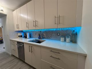 8200 SW 210th St 201, Cutler Bay, FL 33189