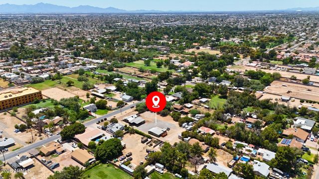 2804 W BELMONT Avenue, Phoenix, AZ 85051