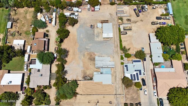 2804 W BELMONT Avenue, Phoenix, AZ 85051