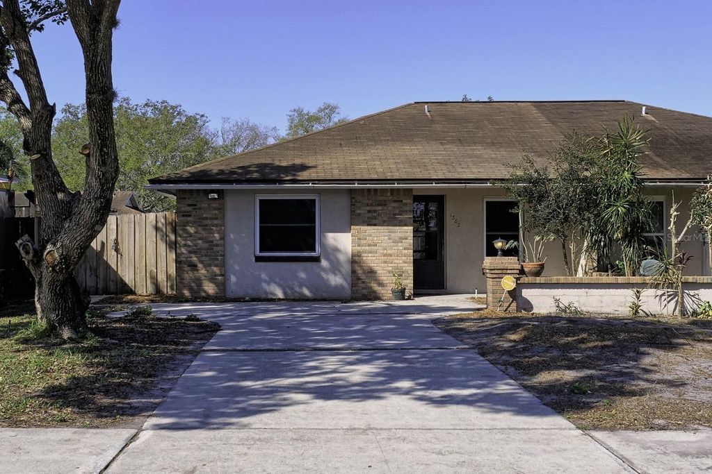 1382 HENDREN DRIVE, Orlando, FL 32807