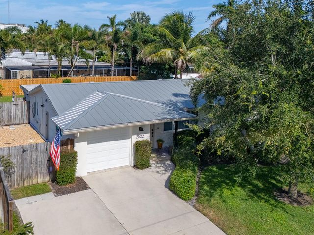 2702 SW 6th Street, Boynton Beach, FL 33435