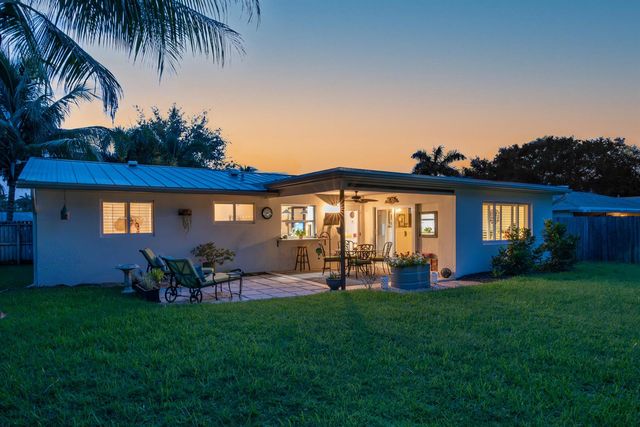 2702 SW 6th Street, Boynton Beach, FL 33435