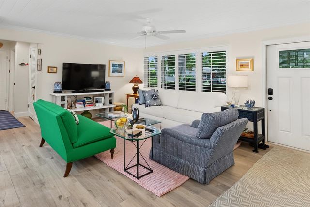 2702 SW 6th Street, Boynton Beach, FL 33435