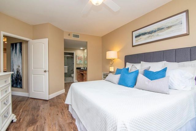 1002 S HARBOUR ISLAND BOULEVARD 1302, Tampa, FL 33602