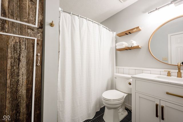 11488 Lucky Dan Drive, Noblesville, IN 46060