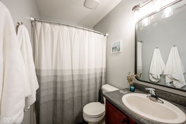 11488 Lucky Dan Drive, Noblesville, IN 46060