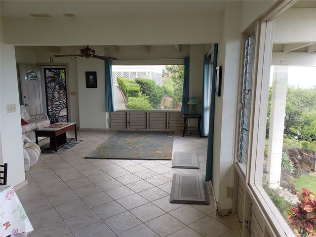 1423 Laamia Place, Honolulu, HI 96821