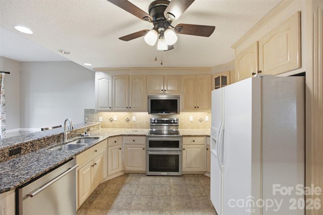 216 Minnie Queen Lane, Belmont, NC 28012