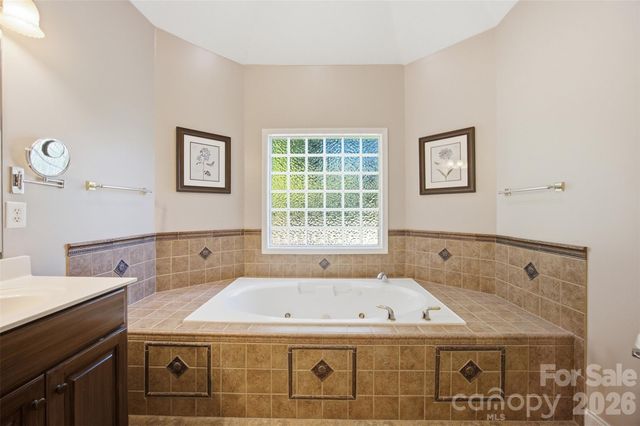 216 Minnie Queen Lane, Belmont, NC 28012